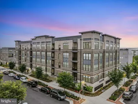 2320 Field Point Rd #4-407, Herndon, VA 20171