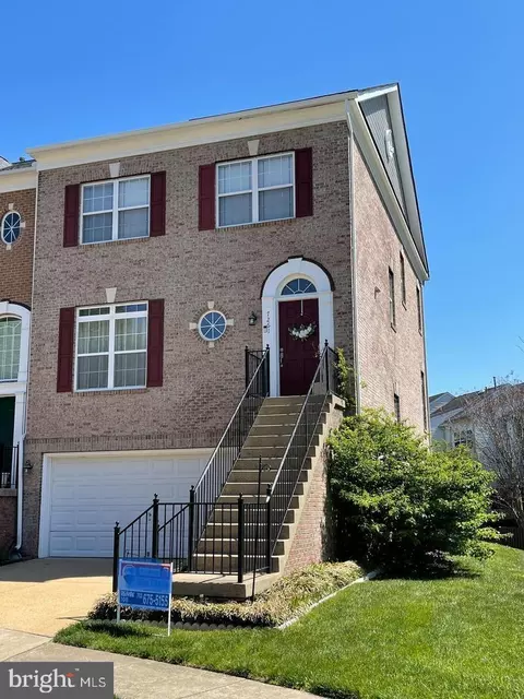 7261 Castlefield Way, Springfield, VA 22150 photo 1