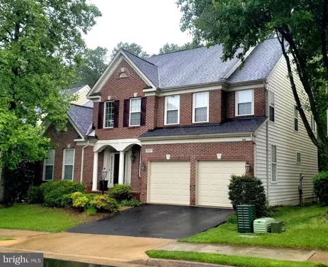 8411 Whitehaven Ct, Lorton, VA 22079