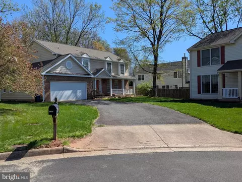 3703 Sumter Ct, Fairfax, VA 22033