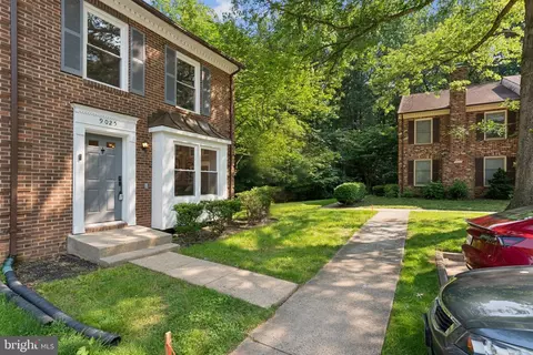 9025 Mulvaney Ct, Springfield, VA 22152 photo 4
