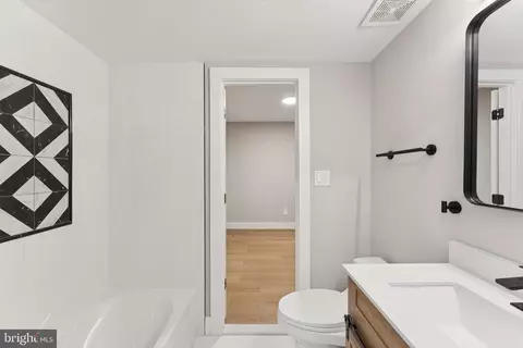 9025 Mulvaney Ct, Springfield, VA 22152 photo 12
