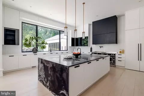 Kitchen - 6501 Bright Mountain Rd, Mclean, VA 22101 photo 3 of 3