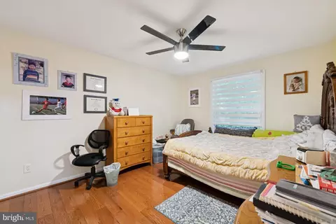 Bedroom - 6625 Weatheford Ct, Mclean, VA 22101 photo 5 of 6