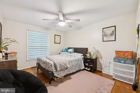 Bedroom - 6625 Weatheford Ct, Mclean, VA 22101 photo 6 of 6