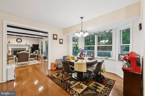Dining - 6625 Weatheford Ct, Mclean, VA 22101 photo 2 of 4