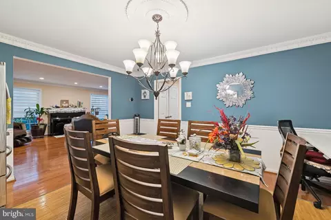 Dining - 6625 Weatheford Ct, Mclean, VA 22101 photo 4 of 4