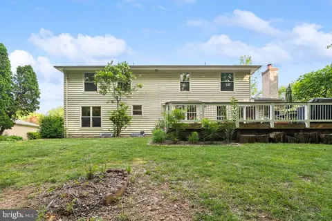 Exterior - 6625 Weatheford Ct, Mclean, VA 22101 photo 5 of 6
