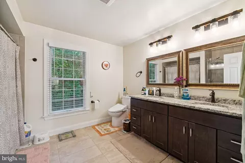 Bath - 6625 Weatheford Ct, Mclean, VA 22101 photo 1 of 4