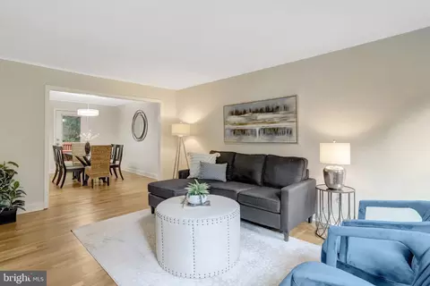 5466 Mersea Ct, Burke, VA 22015