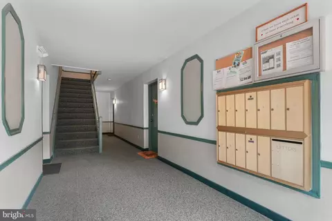 5904 E Kingsford Rd #418, Springfield, VA 22152 photo 4