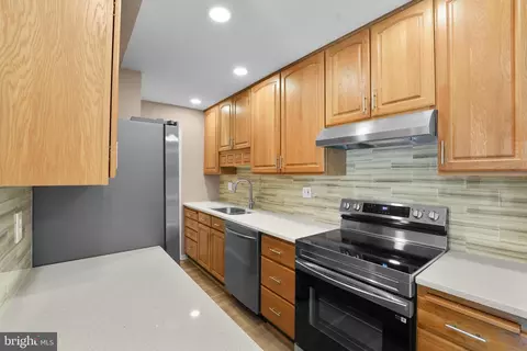5904 E Kingsford Rd #418, Springfield, VA 22152 photo 13