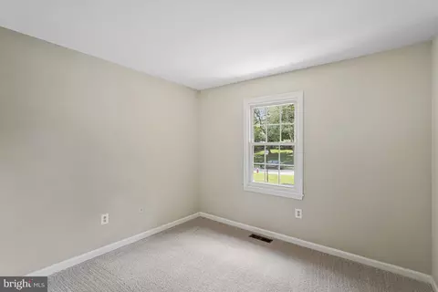 8530 Raglan Rd, Vienna, VA 22182 photo 29