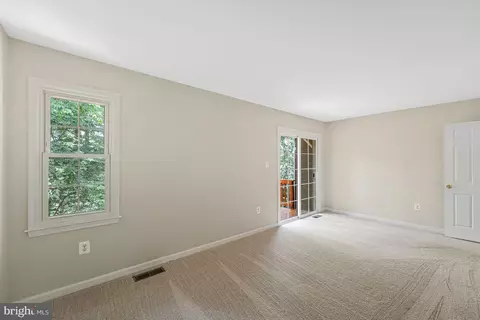 8530 Raglan Rd, Vienna, VA 22182 photo 23