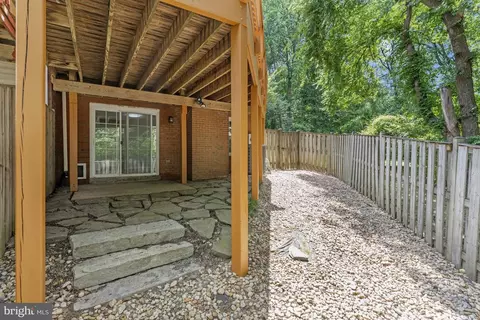 8530 Raglan Rd, Vienna, VA 22182 photo 49