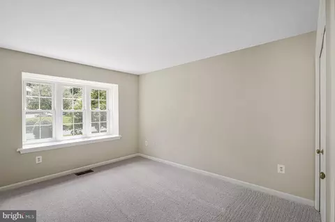 8530 Raglan Rd, Vienna, VA 22182 photo 33