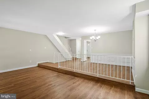 8530 Raglan Rd, Vienna, VA 22182 photo 13
