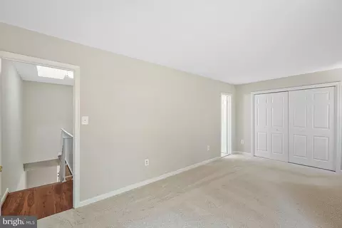 8530 Raglan Rd, Vienna, VA 22182 photo 27