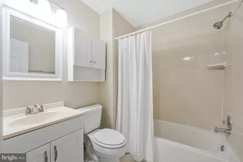 8530 Raglan Rd, Vienna, VA 22182 photo 38