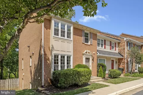 8530 Raglan Rd, Vienna, VA 22182 photo 59