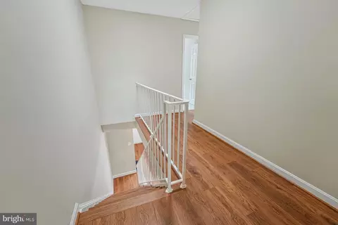 8530 Raglan Rd, Vienna, VA 22182 photo 36
