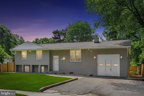 4703 Lawrence St, Alexandria, VA 22309