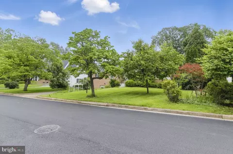 6178 Hardy Dr, Mclean, VA 22101 photo 4