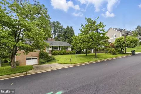6178 Hardy Dr, Mclean, VA 22101 photo 3