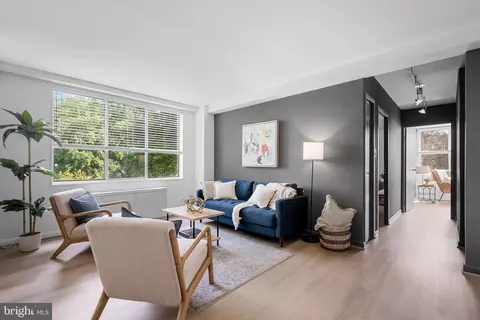 6631 Wakefield Dr #209, Alexandria, VA 22307