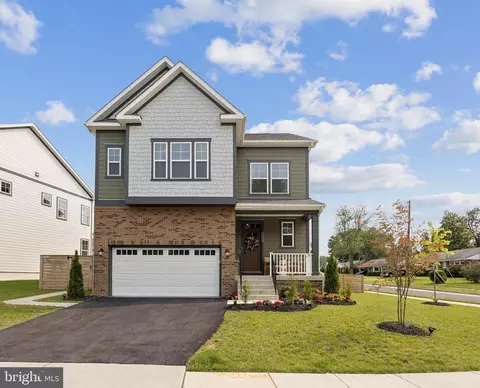 3880 Hillview Ct, Alexandria, VA 22310