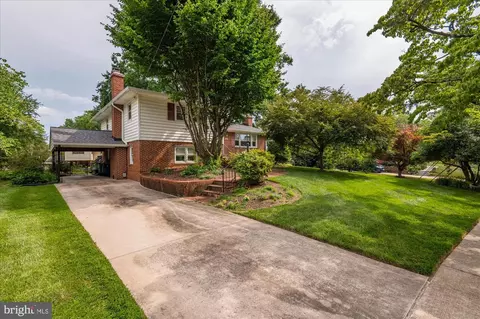 7107 Tyndale St, Mclean, VA 22101 photo 3