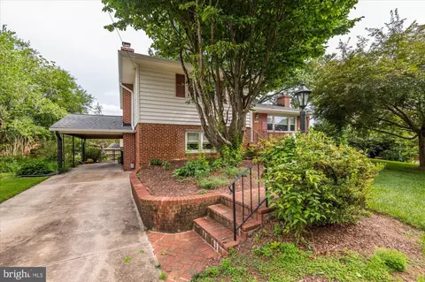7107 Tyndale St, Mclean, VA 22101 photo 4