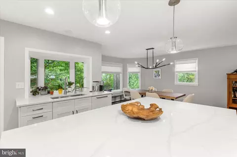 7107 Tyndale St, Mclean, VA 22101 photo 17
