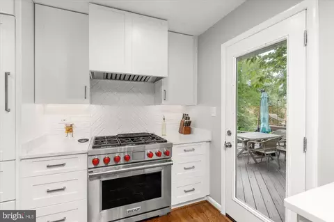7107 Tyndale St, Mclean, VA 22101 photo 14