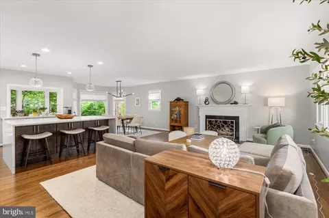 7107 Tyndale St, Mclean, VA 22101 photo 9