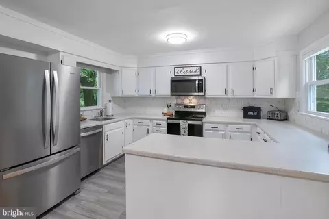 6001 Kroy Ct, Springfield, VA 22150 photo 14