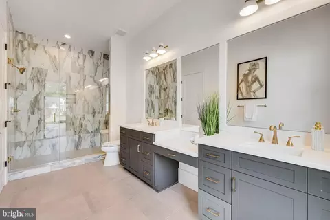 Bath - 7000 Tyndale St, Mclean, VA 22101 photo 4 of 4