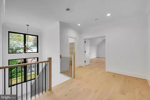 Entry Way - 7000 Tyndale St, Mclean, VA 22101 photo 2 of 2