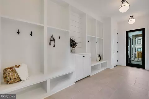 Entry Way - 7000 Tyndale St, Mclean, VA 22101 photo 1 of 2