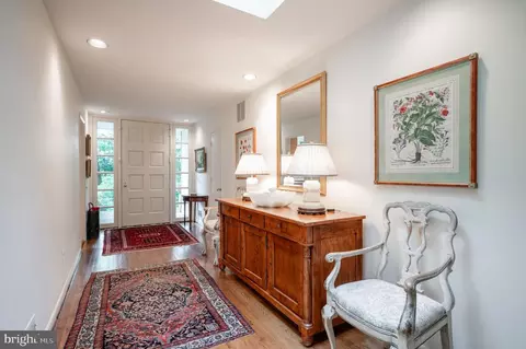 Entry Way - 6501 Menlo Rd, Mclean, VA 22101 photo 1 of 2