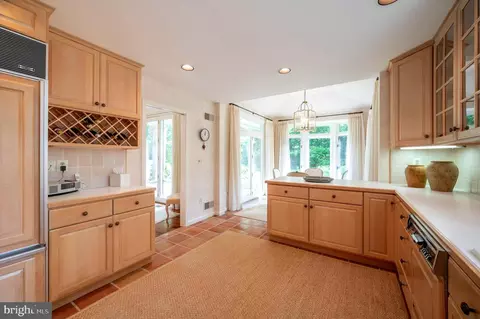 Kitchen - 6501 Menlo Rd, Mclean, VA 22101 photo 3 of 4