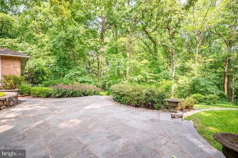 Exterior - 6501 Menlo Rd, Mclean, VA 22101 photo 10 of 27