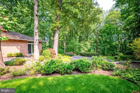 Exterior - 6501 Menlo Rd, Mclean, VA 22101 photo 2 of 27