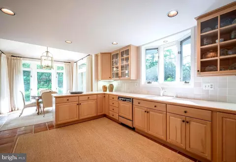 Kitchen - 6501 Menlo Rd, Mclean, VA 22101 photo 4 of 4