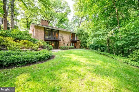 Exterior - 6501 Menlo Rd, Mclean, VA 22101 photo 16 of 27