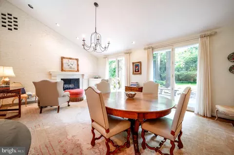 Dining - 6501 Menlo Rd, Mclean, VA 22101 photo 1 of 3