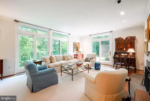 Living - 6501 Menlo Rd, Mclean, VA 22101 photo 1 of 3