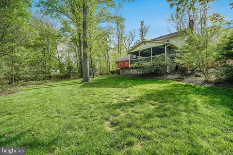 Exterior - 12003 Turf Ln, Reston, VA 20191 photo 3 of 7