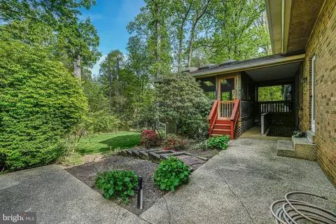 Exterior - 12003 Turf Ln, Reston, VA 20191 photo 2 of 7