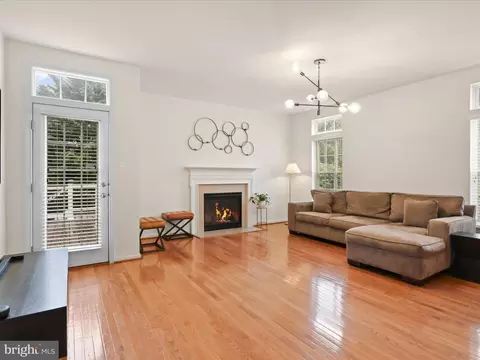 Living - 3903 Beeker Mill Pl, Chantilly, VA 20151 photo 2 of 6